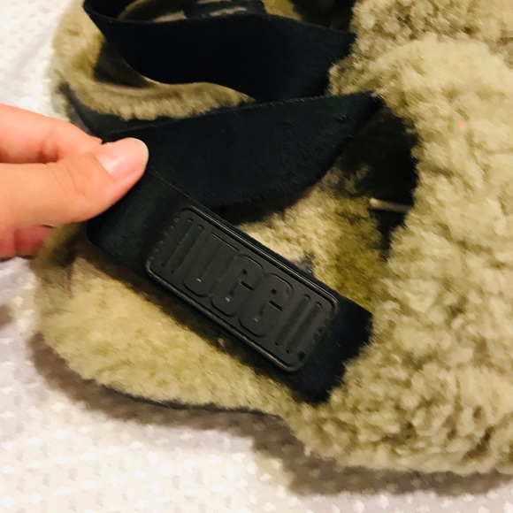 Ugg slippers - Picture 3 of 7